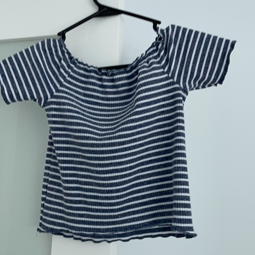 Off shoulder top - Picture 3 of 4